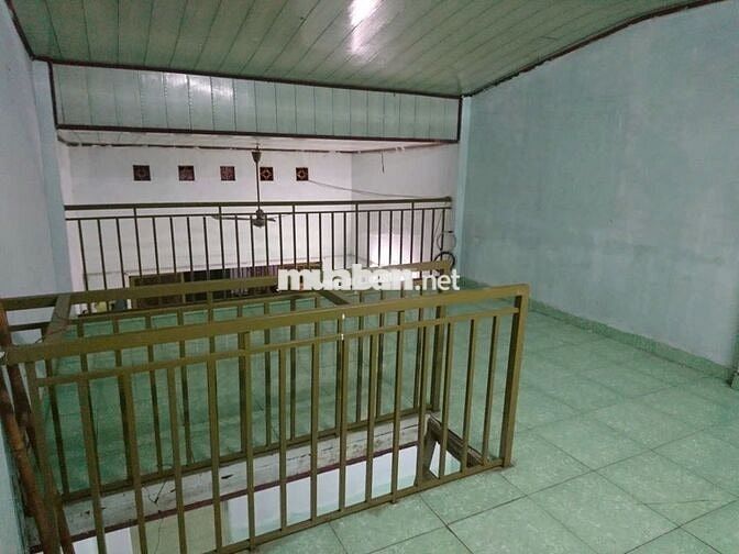 Chính chủ Cho Thuê Nhà Nguyên Căn Vĩnh Lộc B, H. Bình thánh 2PN