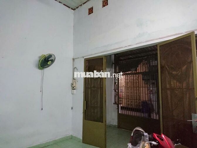 Chính chủ Cho Thuê Nhà Nguyên Căn Vĩnh Lộc B, H. Bình thánh 2PN