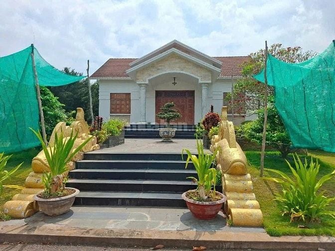 Cần bán mặt tiền QL1A, DT: 80,2x190m, CN: ~15.200m2 (1.52ha), giá: 180
