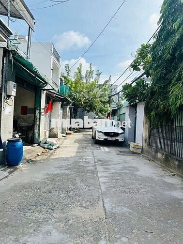 Nhà Đầy đủ nội thất, Đường thông 6m. 2 lầu. Gần Chợ Gò Xoài Bình Tân