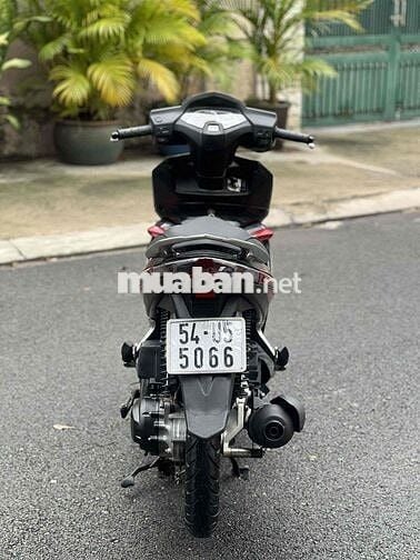 🌈Honda AIRBLADE 2010 màu đỏ đen mới 85 %