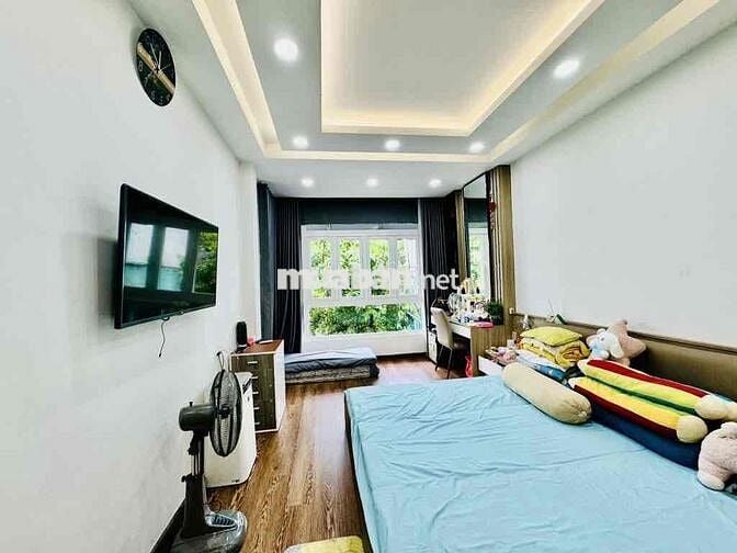 Khu Phan Xích Long 5tầng ,giáp Quận 3, View landmark81 chỉ 8,390 tỷ TL