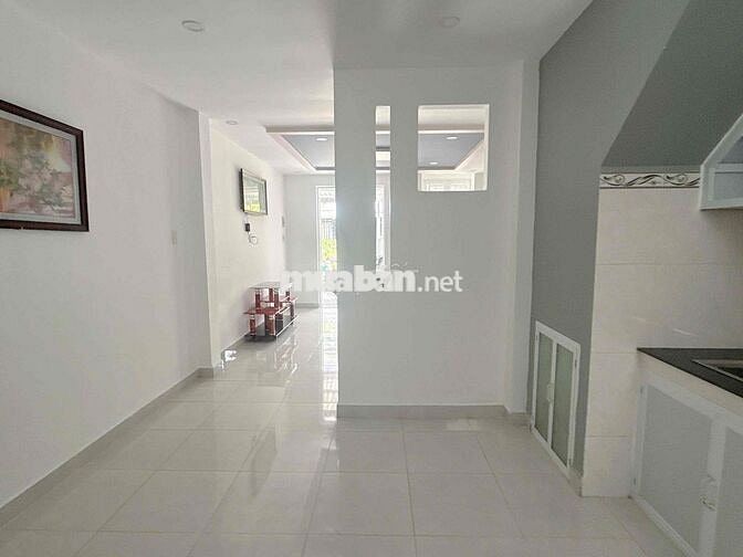 Bán Nhà Sổ Riêng Hoàn Công 1 trệt 1 lầu 3pn 2wc Full nội thất