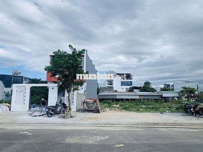 Bán Lô Đất 171m2 Ngang 7m Cách Đại Học FPT và Biển 900m, Giá 3,38 Tỷ