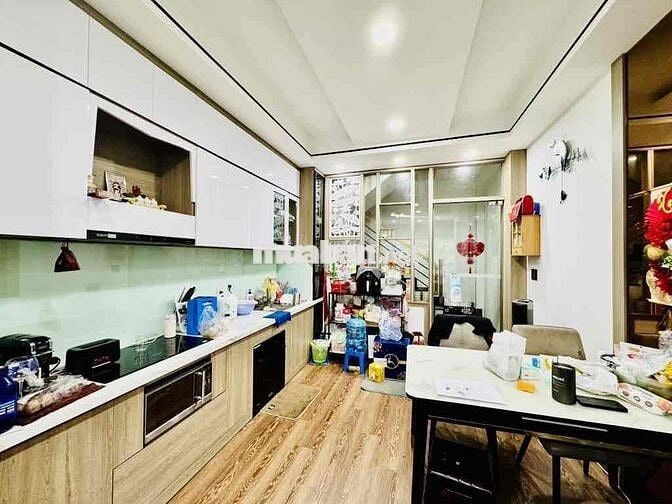 Khu Phan Xích Long 5tầng ,giáp Quận 3, View landmark81 chỉ 8,390 tỷ TL