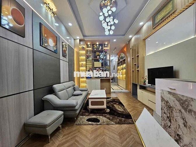 Nhà ngõ hẻm 4 x 20, 1 trệt 4 lầu, đường Nguyễn Tư Giản, Gò Vấp.