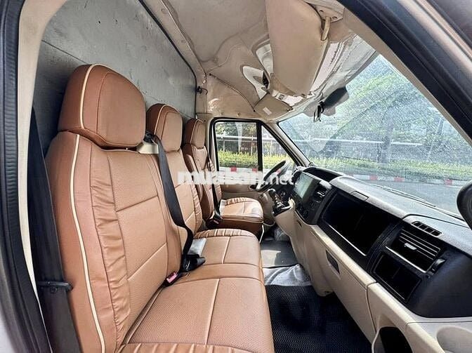Ford Transit 2017 tải van 3 chổ/940kg