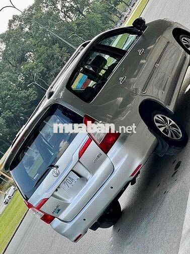 Toyota Innova 2015 2.0E - 100000 km