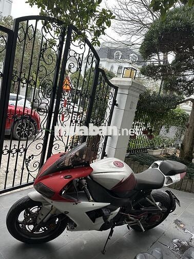 Yamaha R1 cá mập đời 201x pass gấp giá rẻ