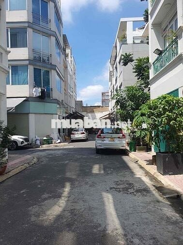 Nhà Mới Đẹp Ngay Khu Cư Xá Bình Thới , DT:4mx18m 2lầu 5PN 5WC