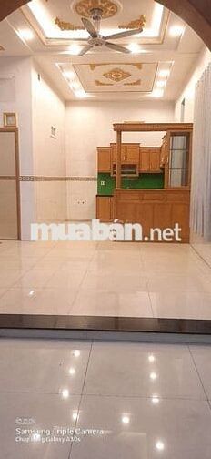 Biệt thự 1 trệt 2 lầu sân thượng đường Bình Thành BHH B bình tân