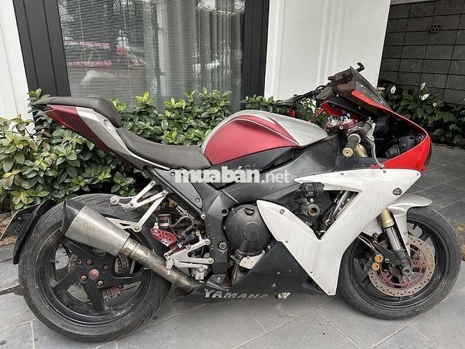 Yamaha R1 cá mập đời 201x pass gấp giá rẻ