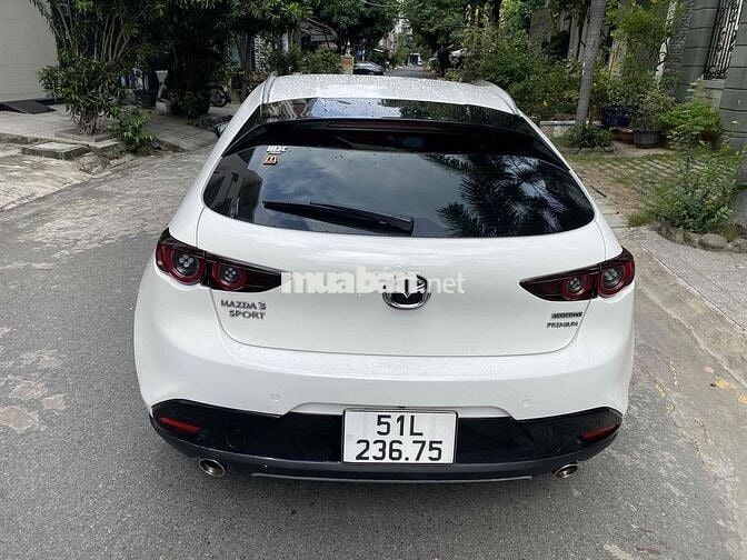 Mazda 3 2021 2.0L màu Trắng Premium odo 33000 km
