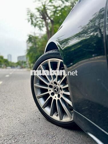 BÁN MERCEDES C300 AMG 2018 - XE ĐI KỸ, GIAO NGAY