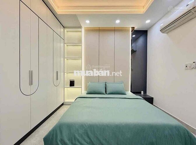 Chú Sang cần bán nhà đường Phạm Văn Hai, Tân Bình. Giá 5Tỷ750/ 58,8m2.
