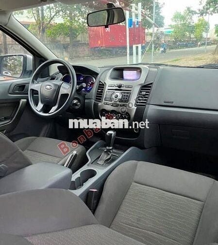 Ford Ranger XLS 2.2L 4x2 AT 2014 - 348 Triệu