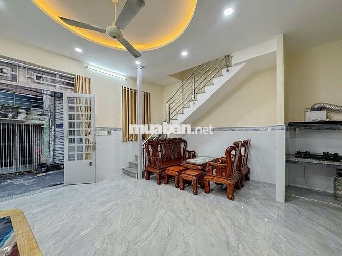 NHÀ NGUYÊN CĂN 2 PHÒNG NGỦ, 2WC , HẺM Ô TÔ NGAY TRUNG TÂM GÒ VẤP