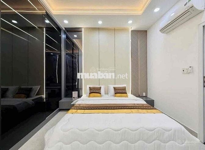 Chú Sang cần bán nhà đường Phạm Văn Hai, Tân Bình. Giá 5Tỷ750/ 58,8m2.
