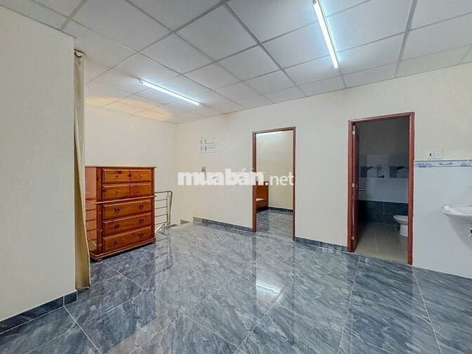 NHÀ NGUYÊN CĂN 2 PHÒNG NGỦ, 2WC , HẺM Ô TÔ NGAY TRUNG TÂM GÒ VẤP