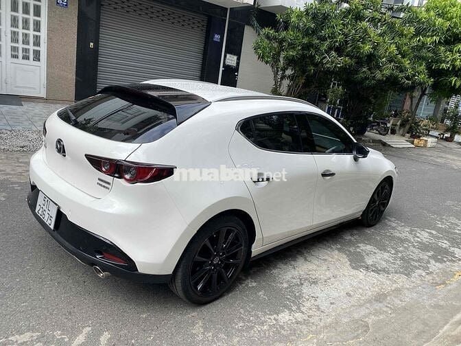 Mazda 3 2021 2.0L màu Trắng Premium odo 33000 km