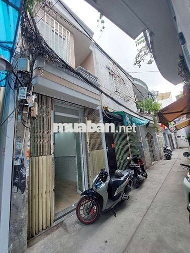 Do cần tiền vợ chồng e bán nhà đẹp hẻm rộng rãi
