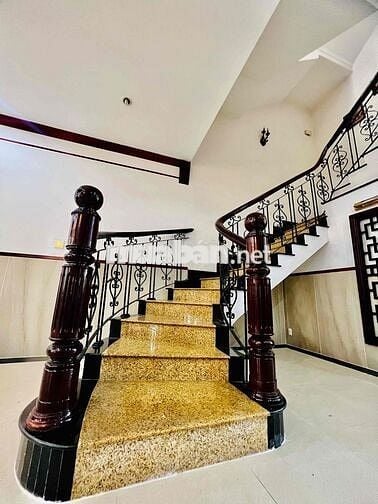 Nhà Biệt Thự Villa An Phú Đông 7mx30m 1Trệt 2Lầu 3Pn 4Wc Full Nội Thất