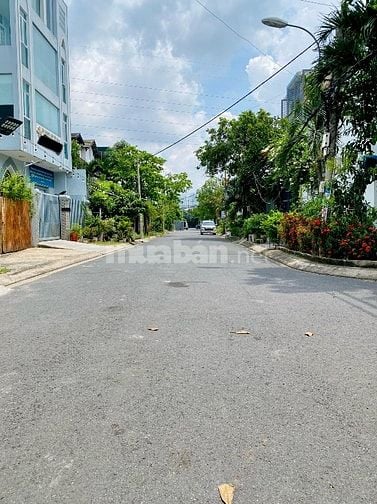 Biệt thự vườn đường 10m Lê Văn Lương Nhà Bè 212m2 gần ĐH RMIT 17 tỷ 5 