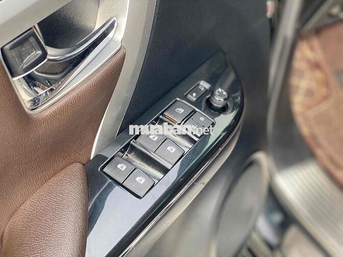 Toyota Fortuner 2019 2.7V 4x2 AT - 89000 km