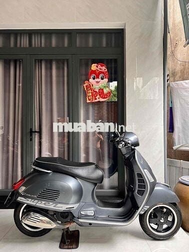 Cần Bán Vespa GTS 2014 BSTP 9 Chủ Kí Giấy