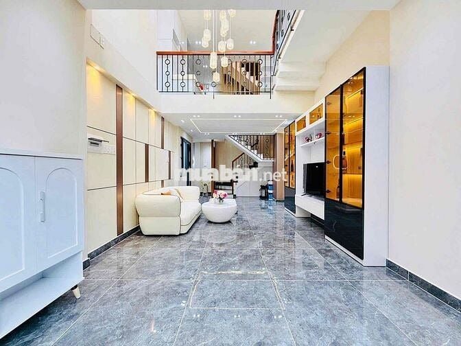 Tôi cần bán nhà đường Nguyễn Thái Bình, Quận 1. Giá 5Tỷ980/ DT 3,5x11m