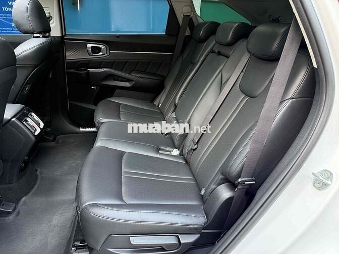 Kia Sorento 2022 Signature 2.5 AT AWD - 46000 km