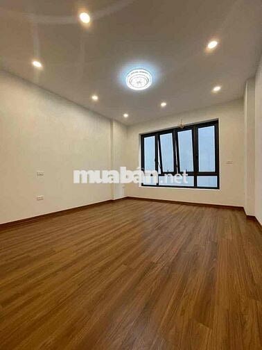Siêu Phẩm Võ Chí Công 40m2 - 5 Tầng - Gần Phố - Ngõ Thông - Giá 7 Tỷ