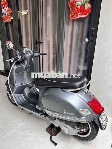 Cần Bán Vespa GTS 2014 BSTP 9 Chủ Kí Giấy
