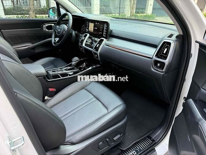 Kia Sorento 2022 Signature 2.5 AT AWD - 46000 km