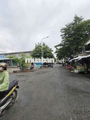 BÁN ĐẤT QUẬN 7 –  HUỲNH TẤN PHÁT, SÁT CHỢ PHÚ THUẬN QUẬN 7