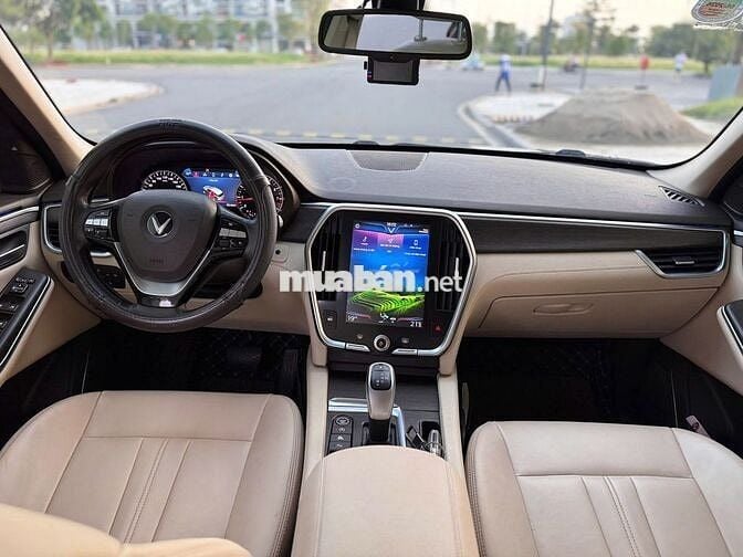 Vinfast Lux SA 2.0 premium Sản xuất 2021