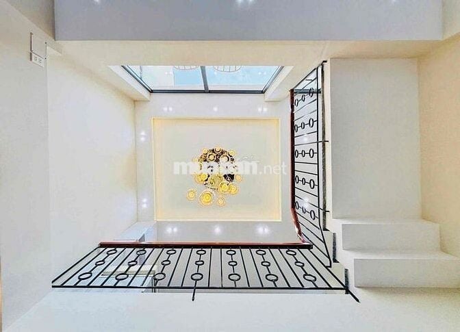 Tôi cần bán nhà đường Nguyễn Thái Bình, Quận 1. Giá 5Tỷ980/ DT 3,5x11m