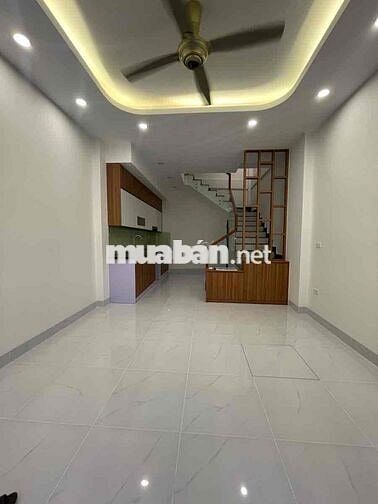 Siêu Phẩm Võ Chí Công 40m2 - 5 Tầng - Gần Phố - Ngõ Thông - Giá 7 Tỷ