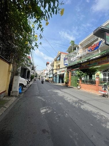 Bán nhà 2 Mặt tiền lam sơn ngay cửu long p2 Q tân bình dt: 9 x 18m 