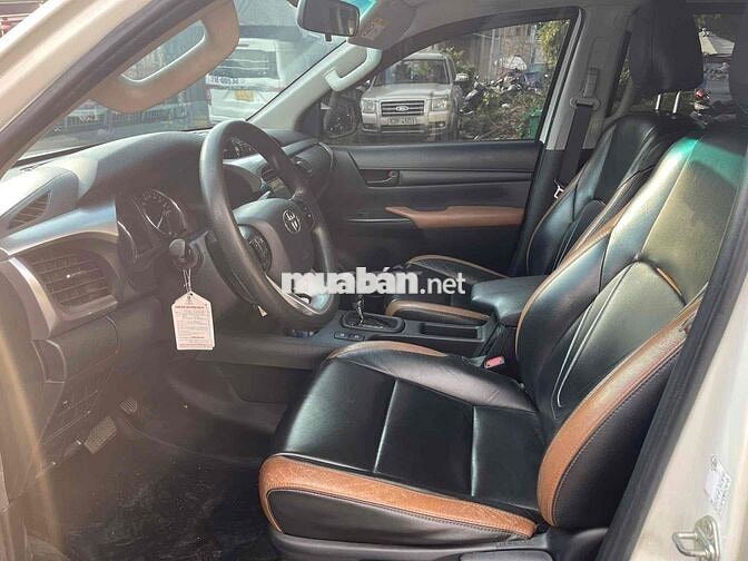 Toyota Hilux 2.4AT 2021 - 80000Km nhập Thái Lan