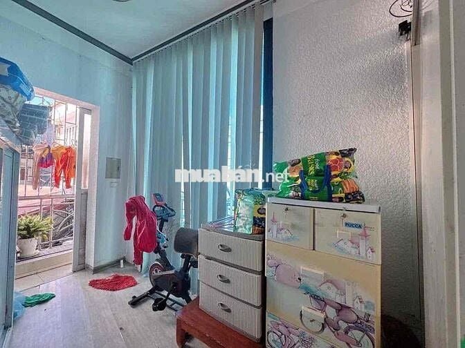 NHÀ TRUNG TÂM TÂY HỒ GIÁP DANH CẦU GIẤY - GẦN HỒ TÂY, CHỢ Bưởi