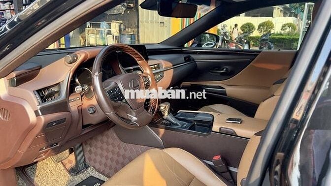 Chính chủ bán Lexus ES250 Đen – NT Nâu – 2020