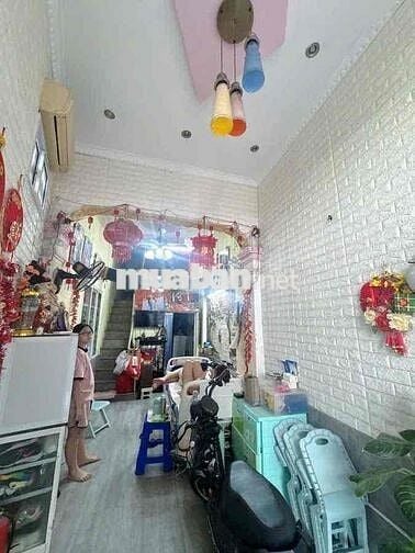 NHÀ TRUNG TÂM TÂY HỒ GIÁP DANH CẦU GIẤY - GẦN HỒ TÂY, CHỢ Bưởi