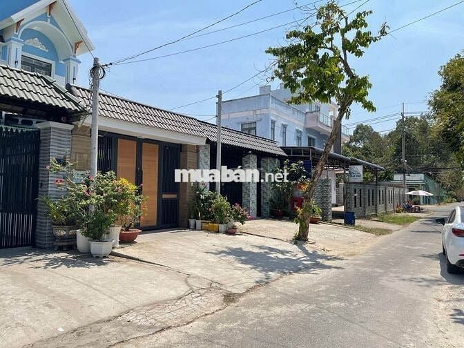 MT ĐƯỜNG NHỰA LỚN 222M2 CHỈ 450TR BÁN LỖ CẦN TIỀN GẤP SHR BAO GPXD