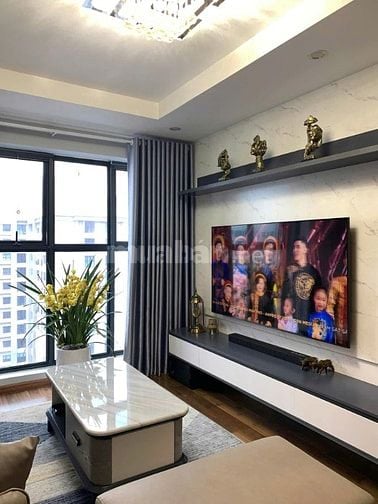 Cần bán gấp 2 ngủ giá tốt Goldmark City-Full nội thất 