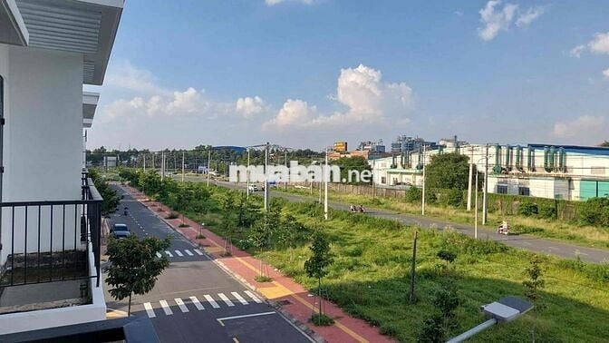 Cần bán nhà mặt Tiền xã đồi 61 khu dân cư hiện hữu