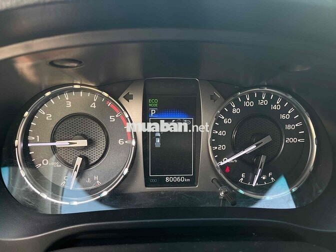 Toyota Hilux 2.4AT 2021 - 80000Km nhập Thái Lan