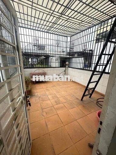 Nhà(4,5x18m) Nguyễn Cửu Đàm 3Lầu 4PN 4VS Hẻm 8M