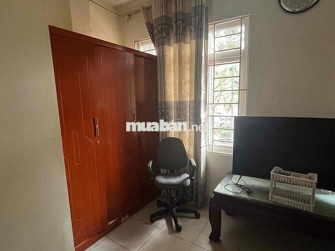 Nhà cho thuê; DT 32m2; 4 tầng; 4 phòng ngủ; 3 vệ sinh tại Lê Quang Đao