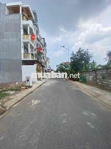 Nhà Nuyên Căn C4 Centerhouse Trường Thọ